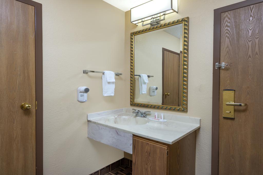 Super 8 By Wyndham Charleston Sikeston East Mo Exterior foto